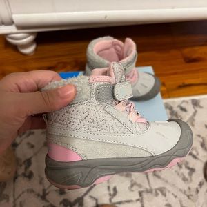 StrideRite Toddler Girls Snow Boots!
